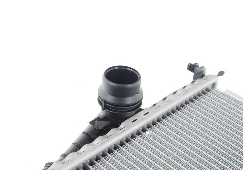 Radiador de refrigerante OEM 17111436062 para BMW E39 (M5), E38 (750i, L7), E52. Compatible con motores S62 y M73. Original BMW.