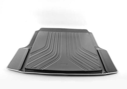 Parque moldado OEM 51472317847 para BMW F34 e F34N. Protege da sujeira e umidade, design moderno compatível com carpete original. BMW original.
