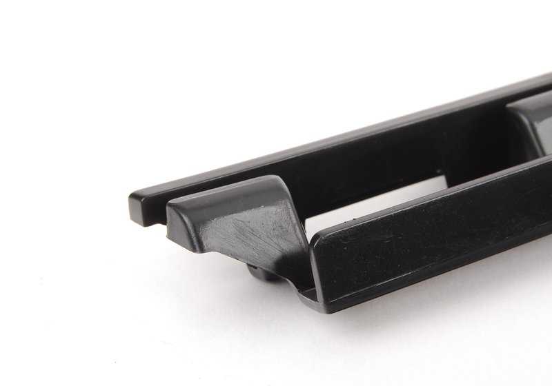 Jupe côté couverture droite OEM 51717034026 pour BMW Z4 E85 et E86 (tous les modèles: 2.0i, 2.2i, 2.5i). Pièce BMW originale.