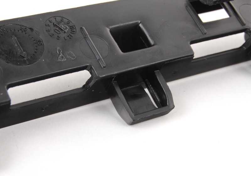 OEM 51717034028 Right Lateral Skirt Support for BMW E85, E86. Original BMW.