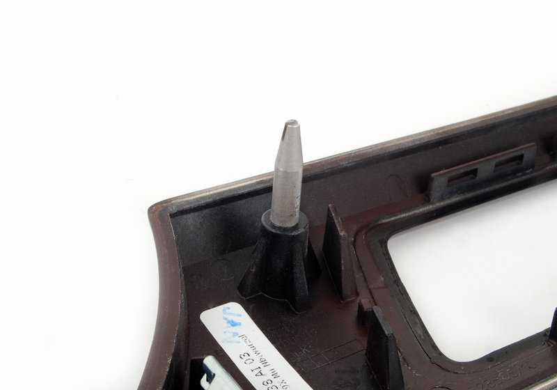 Embellecedor salpicadero izquierdo madera nogal OEM 51456985538 para BMW E90 (316d, 316i, 318d, 318i). Original BMW.