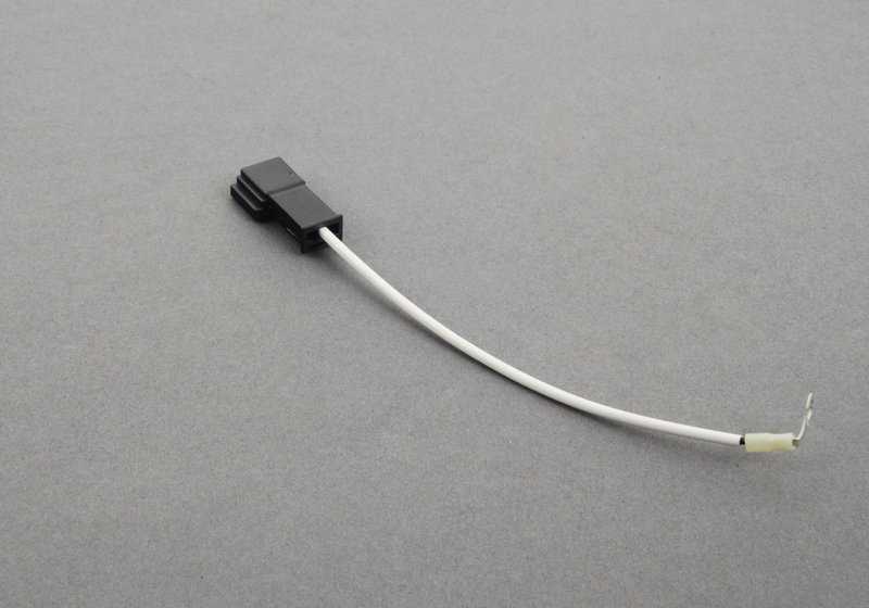 Adattatore del cavo OEM 51167265077 per BMW E71 ed E72 (x6, x6 m, xDrive30d, XDrive35D, XDrive35i). Compatibile con tutti i modelli indicati. BMW originale.