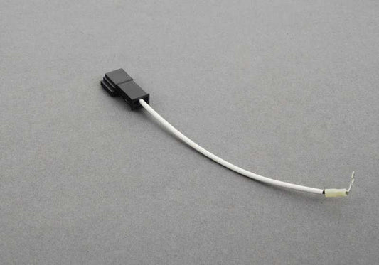 Adattatore del cavo OEM 51167265077 per BMW E71 ed E72 (x6, x6 m, xDrive30d, XDrive35D, XDrive35i). Compatibile con tutti i modelli indicati. BMW originale.