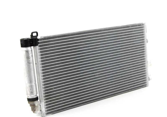 Condensador del aire acondicionado OEM 64531490572 para MINI R50, R52, R53. Recambio original MINI.