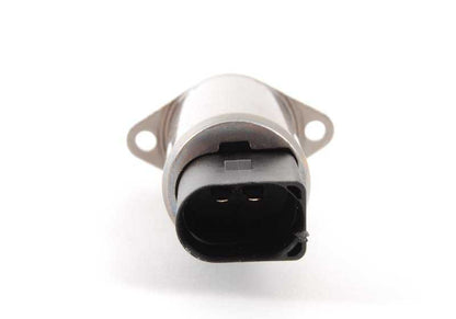 Válvula magnética OEM 11367841072 para BMW E60, E61, E63, E64 M5 y M6 con motor S85. Compatible con modelos con cambio manual y tracción trasera. Original BMW.