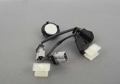 Heated Spray Nozzle Set for BMW 3 Series E36 (OEM 61669401941). Original BMW