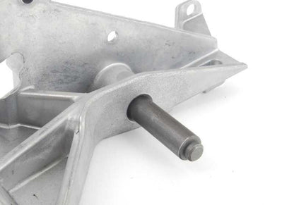 Soporte del conjunto de pedal para BMW Serie 3 E46, X3 E83, E83N, Z4 E85, E86, E89 (OEM 35112229128). Original BMW.