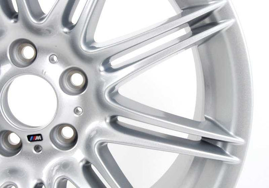 Tire d'alliage d'origine M Double Radios 225 OEM 36118037142 pour BMW E90, E91, E92, E93. BMW d'origine.