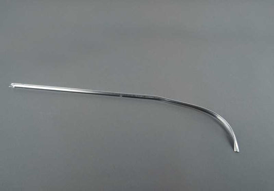 Moldura trasera izquierda OEM 51135476178 para BMW X5 (G05) y BMW X6 (G06). Original BMW.