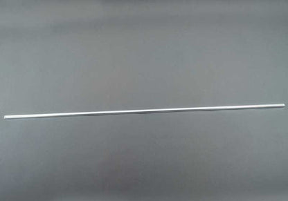 Moldura embellecedora puerta delantera derecha OEM 51136454185 para BMW E46 (Todos los modelos compatibles). Pieza original BMW.