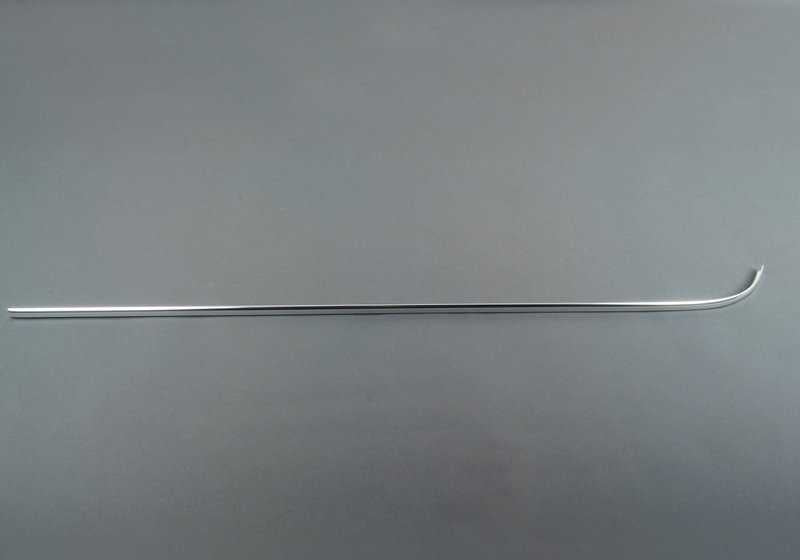 Moldura delantera izquierda para varios modelos/series de BMW (OEM 51135480118). Original BMW