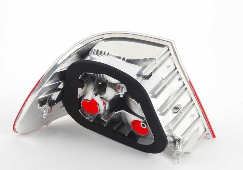 Pilota posteriore posteriore destro bianco per BMW E46 (OEM 63218383826). BMW originale