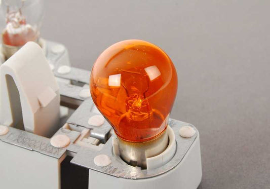 Portabombillas izquierdo para intermitente blanco OEM 63216900471 para BMW E46. Original BMW.