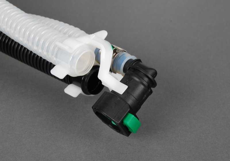 Unità alimentare a sinistra OEM 16112283495 per BMW E90 M3, E92 M3 {VA91, VA92, VA93, PM91, PM92, PM93, KG91, KG92, KG93, WD91}. BMW originale.