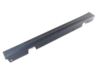 Moldura lateral izquierda imprimada OEM 51777164795 para BMW E90 y E91. Original BMW.