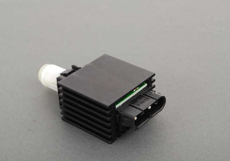 Interruptor de luz de freno OEM 61318356527 para BMW E34, E32, E31. Original BMW.