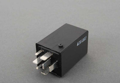Interruptor de luces de emergencia OEM 61361388533 para BMW E36, E34, E32, E31, Z3. Repuesto original BMW.