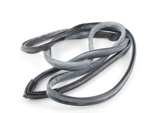 Junta goma puerta delantera derecha OEM 51211847034 para BMW E30. Sello original para evitar filtraciones y ruidos. Compatible solo con BMW E30. Original BMW.