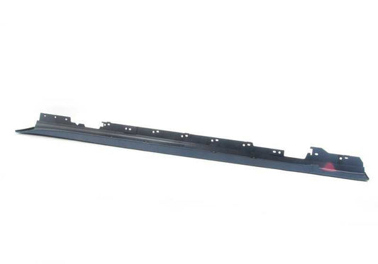 Cubierta lateral derecha (zócalo) imprimada OEM 51777312752 para BMW F30 y F31. Compatible con todos los modelos 316d. Pieza original BMW.