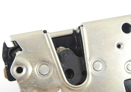 Verrouillage avant droit OEM 51218122204 pour BMW E36 (tous les modèles). BMW d'origine.