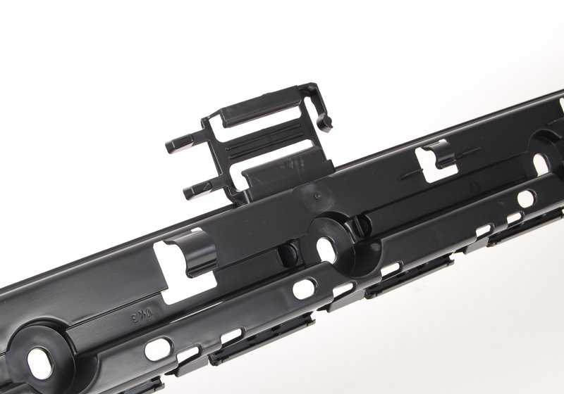 Guía central trasera OEM 51127170665 para BMW E82, E88, 118d, 120d, 120i {Todos los modelos compatibles indicados}. Original BMW.