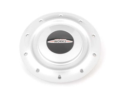 Tapacubo embellecedor de llanta en color plata OEM 36136779555 para MINI R50, R52, R53, R55, R56, R57, R58, R59, 2000, 2002, 3/20. Original MINI.