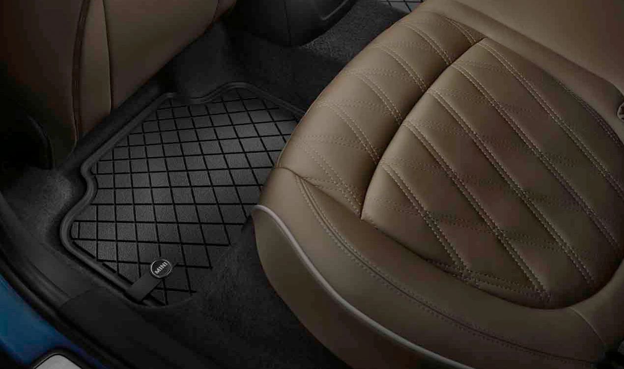 Tapetes traseiros para todas as estações OEM 51472447608 para MINI Countryman F60 (2015-2020), F60 LCI (2019-2024). MINI originais.