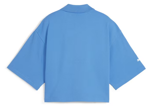 Pole BMW M Motorsport Women Blue Claro Taille XS. Largeur et raccourci, avec logo BMW M sur la poitrine et le logo Puma dans la manche. BMW d'origine. OEM 80145B31925. Pour les fans de BMW, idéal pour une utilisation occasionnelle ou un cadeau officiel.