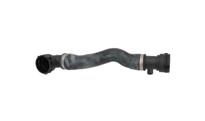 Manguera de refrigerante OEM 11531705223 para BMW E39 y E38 520i con motor M52. Compatible con versiones manuales y automáticas de tracción trasera. Original BMW.
