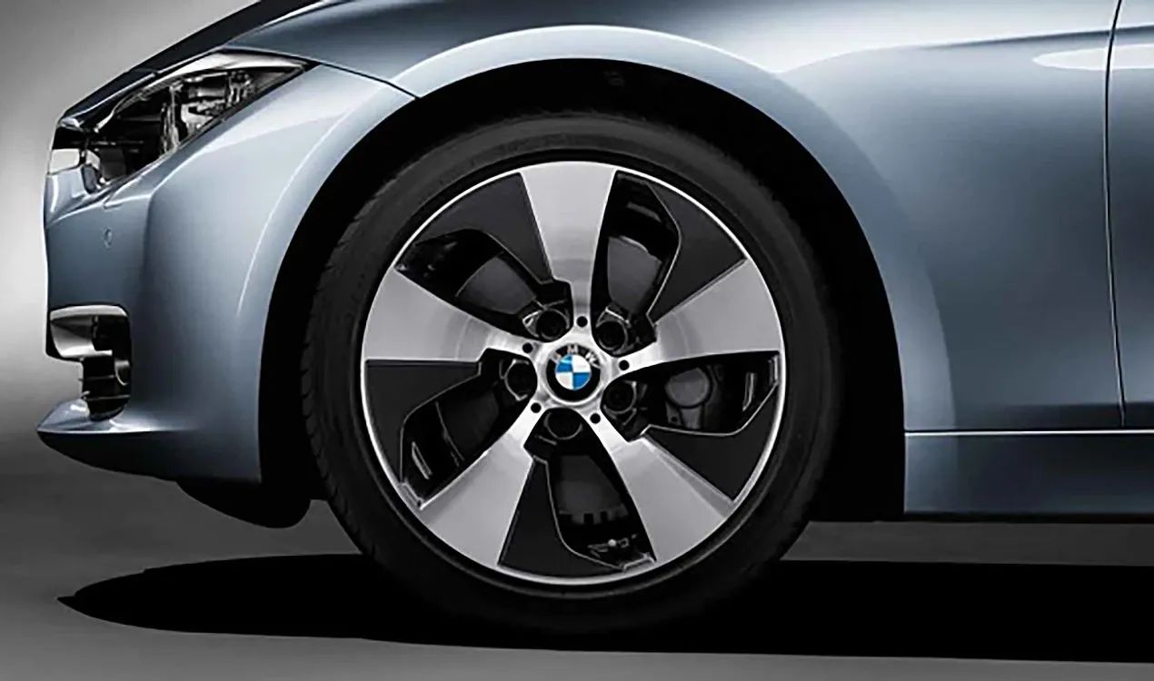 Streamline 419 alloy wheel for BMW 3 Series F30, F31, F34, F35, 4 Series F33, F36 (OEM 36116850376). Original BMW.