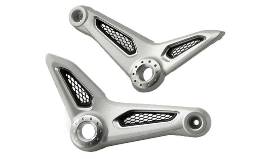 Soporte asiento del conductor derecho OEM 46638404116 para motos BMW R nineT, R nineT Pure, R nineT Scrambler, R nineT Racer, R nineT Urban G/S. Original BMW Motorrad.