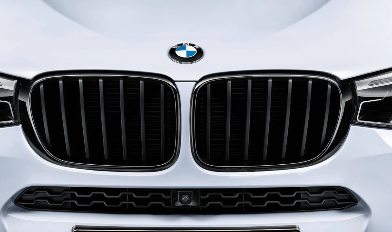 Rejilla delantera M Performance en negro brillo OEM 51712337762 para BMW X3 F25 y X4 F26 (sin Night Vision con detección de personas). Repuesto original BMW.