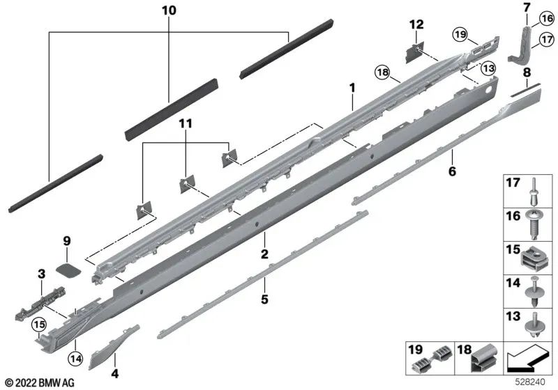 Frente direita Zierblede para BMW 7 G70 Series (OEM 51775A62B88). BMW original.