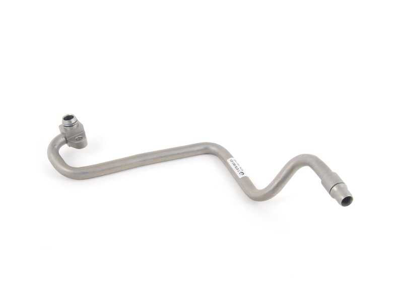 Tubo de aceite del radiador OEM 17227578061 para BMW X5 E70 4.8i (FE81, FE82) con motor N62T. Compatible con modelos producidos entre 12/2006 y 03/2010. Original BMW.