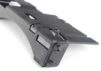 Soporte derecho OEM 51138236890 para BMW E38 725tds, 728i (automático y manual). Compatible con modelos fabricados entre 1995 y 2001. Pieza original BMW.