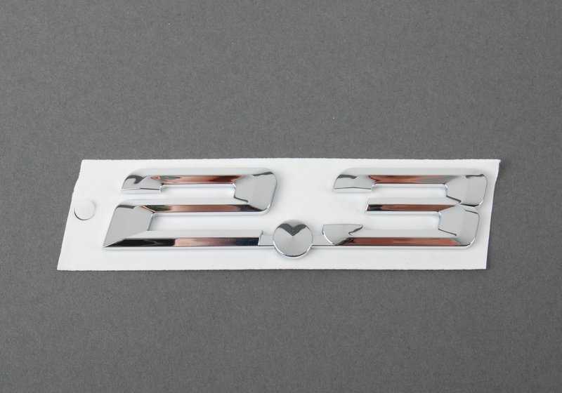 Front emblem OEM 51148412856 for BMW E36, Z3. Original BMW piece. Ideal to replace the uploaded or lost front logo in compatible models.