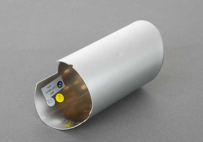 Embellecedor de escape aluminio OEM 18307577998 para BMW E82, E88, E84, E89. Original BMW.