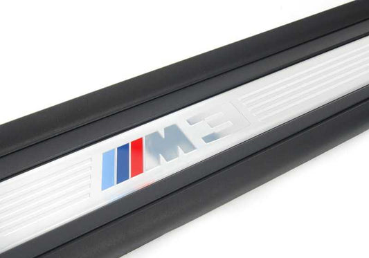 Entrada à direita EEM embelezada 51478046476 para BMW E92, E92N, E93, E93N. BMW original.