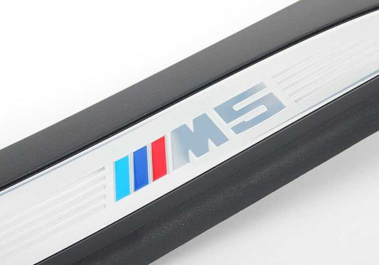 Moldura M estribo trasero derecho OEM 51477898820 para BMW Serie 5 E60, E61 LCI. Original BMW.