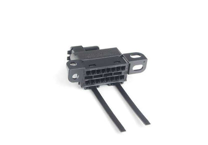 Conector OBD 16 pines con tapa OEM 61136931908 para MINI R55, R56, R57, R58, R59, R60 y BMW E81, E82, E87, E88, E90, E91, E92, E93, E60, E61, E63, E64, E84, E83, E89. Original MINI y BMW.