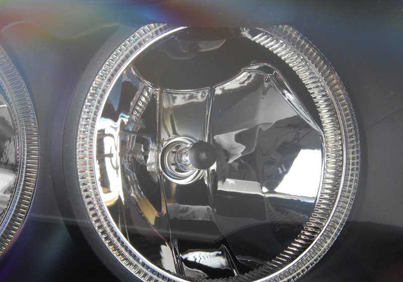 Beacon da frente direita para BMW E60, E61 (OEM 6312716116). BMW original.