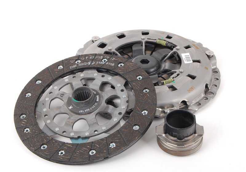 Kit embrague completo OEM 21217527667 para BMW E46 (318Ci) y BMW E87 (120i). Compatible en versiones manuales y automáticas. Diámetro 228 mm. Original BMW.