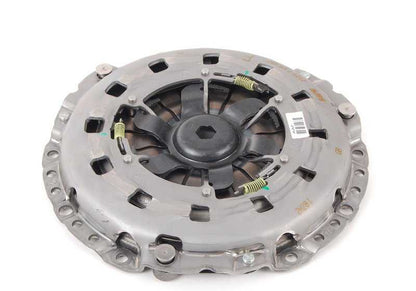 Kit embrague completo OEM 21217527667 para BMW E46 (318Ci) y BMW E87 (120i). Compatible en versiones manuales y automáticas. Diámetro 228 mm. Original BMW.