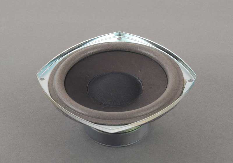 Subwoofer sistema Top-HiFi OEM 65138352453 para BMW Serie 7 E38 (todos los modelos compatibles). Altavoz grave original BMW para mejorar el sonido de fábrica. Ideal para quienes buscan más potencia en el audio.