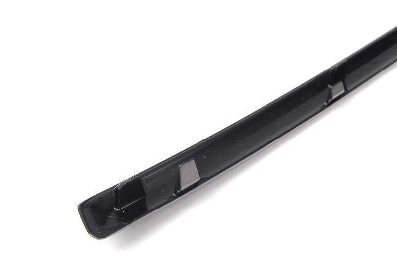 Linha de moldagem decorativa lateral OEM 51137308841 para BMW F34 318D, 320d. BMW original.