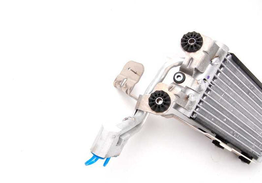 OEM -Ölkühler 17227521376 für BMW E90, E90N, E91, E91N, E92, E92N, E93, E93N, X1 E84. Original BMW.