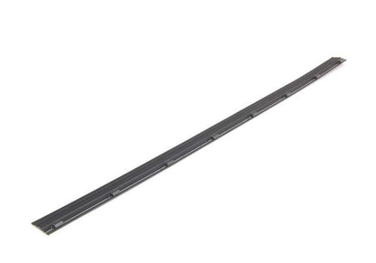 Baixa inferior da porta OEM 513333311189 para BMW X3 E83 (1.8D, 2.0D - N47 e M47, manual e automático). Compatível com versões feitas entre 2004 e 2010. Substituição original da BMW.