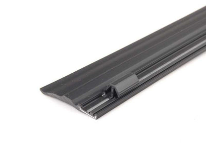Baixa inferior da porta OEM 513333311189 para BMW X3 E83 (1.8D, 2.0D - N47 e M47, manual e automático). Compatível com versões feitas entre 2004 e 2010. Substituição original da BMW.