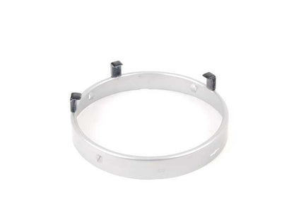 Aro de sujeción para luz de carretera izquierda para BMW Serie 3 E30 (OEM 63121370891). Original BMW