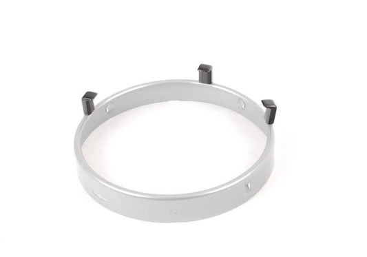 Anel de suporte à luz da estrada à direita para BMW E30 (OEM 63121370892). BMW original